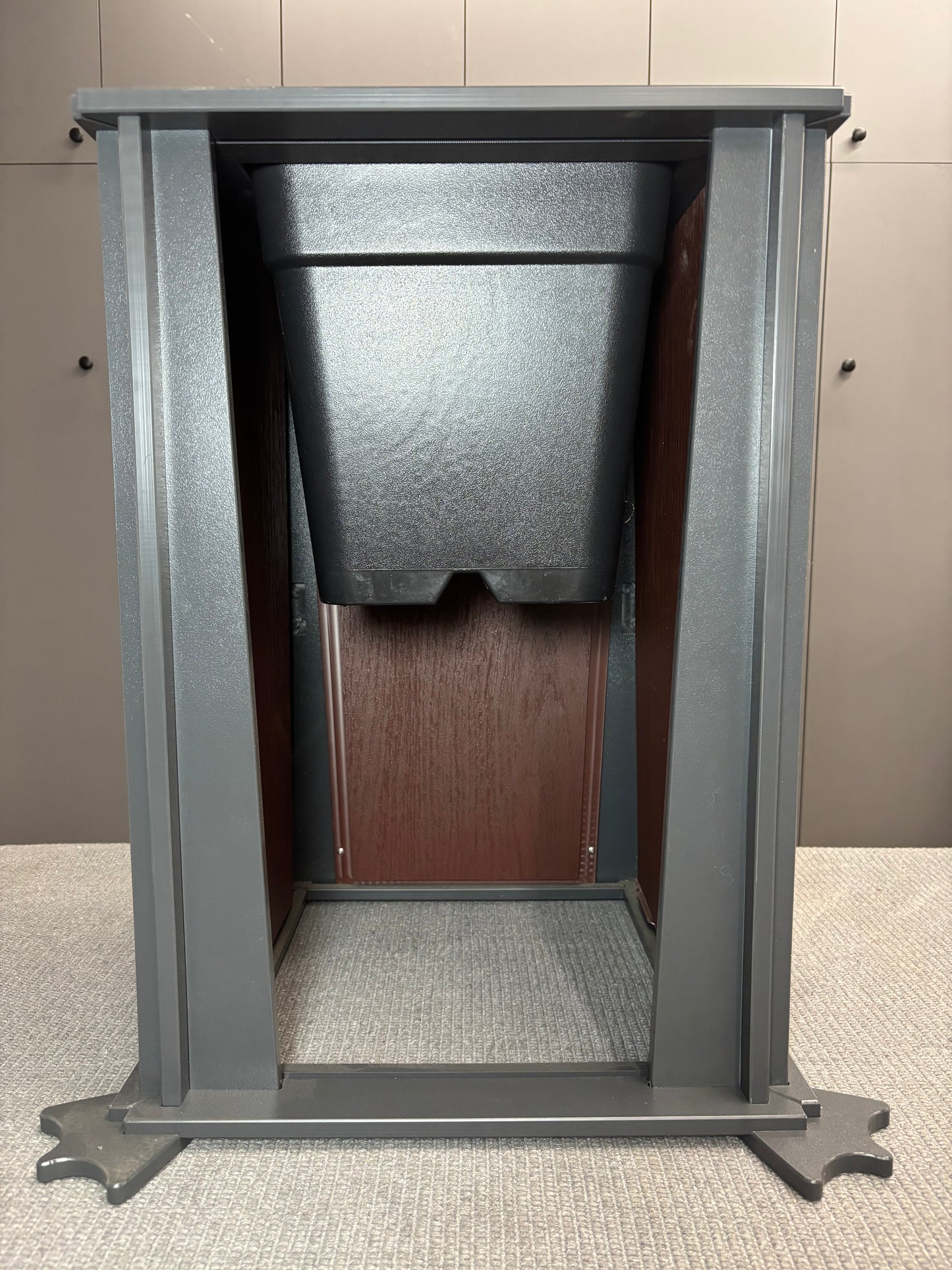 DUX Square Planter, 18"x 18"x24" high