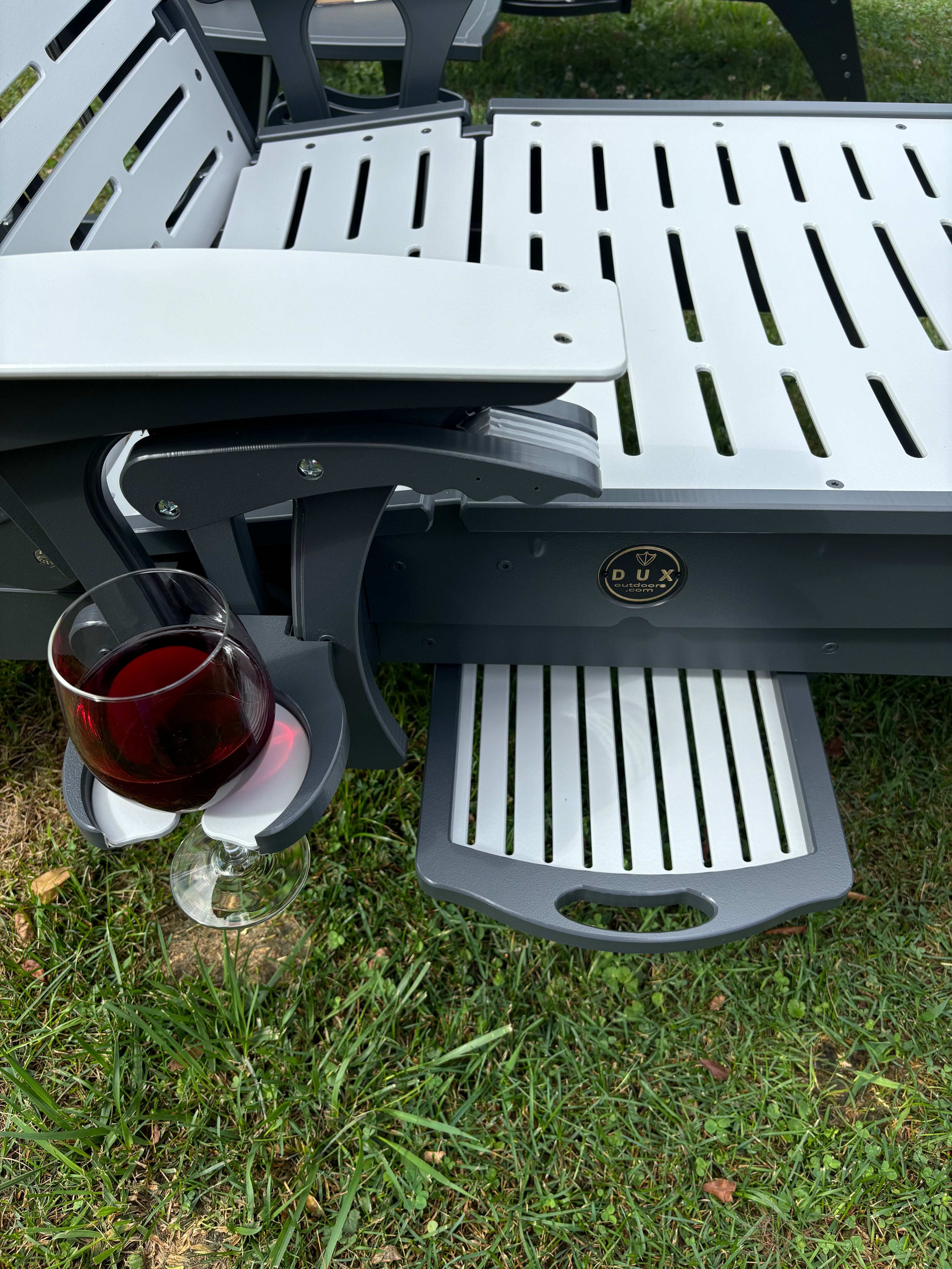 Luxury Chaise Lounge with Magic-Lift Back