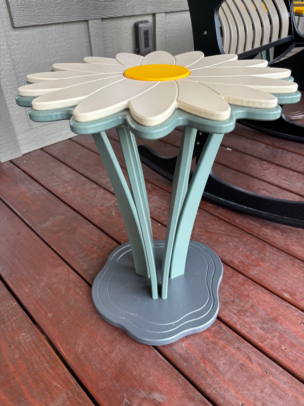 Daisy Bloom Side Table