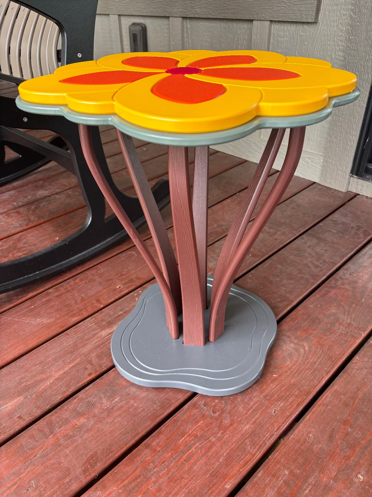 Petunia Side Table
